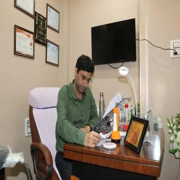 Dr. Punkesh Kumar